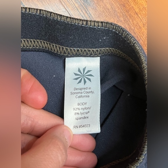 Athleta women’s leggings - Picture 4 of 6